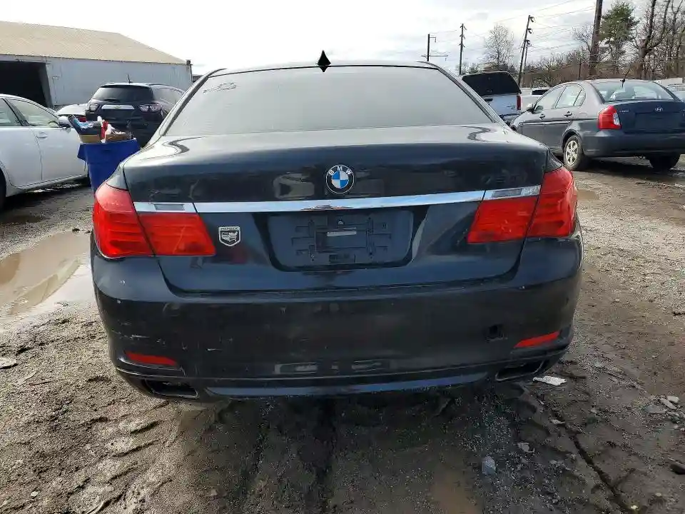 WBAKC6C59CC395693 2012 BMW 7 SERIES-5