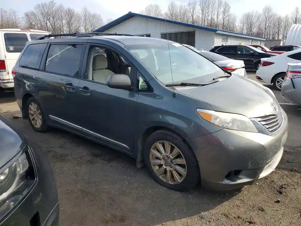 5TDJK3DC2DS060224 2013 TOYOTA SIENNA-3