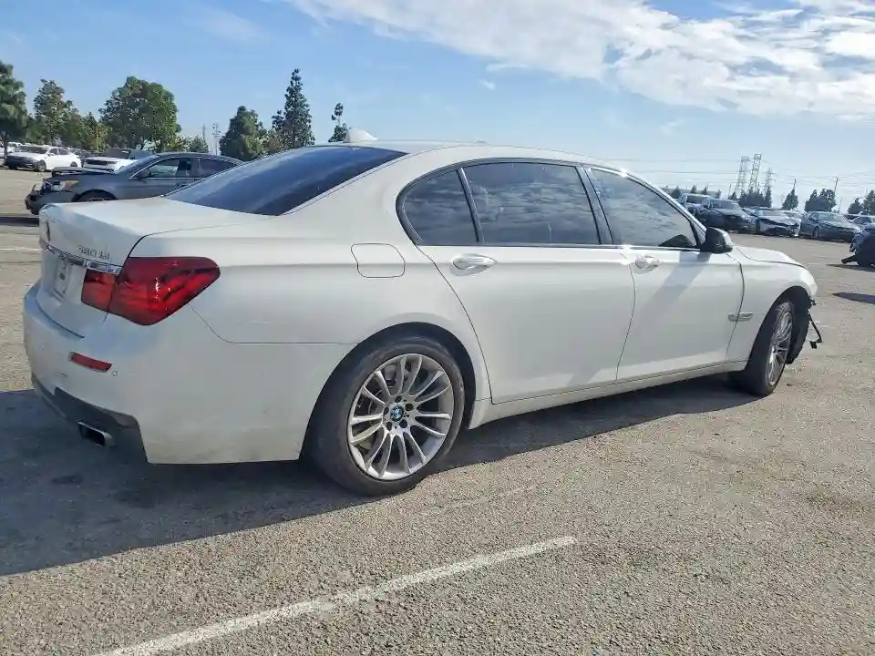 WBAYF8C57ED652666 2014 BMW 7 SERIES-2