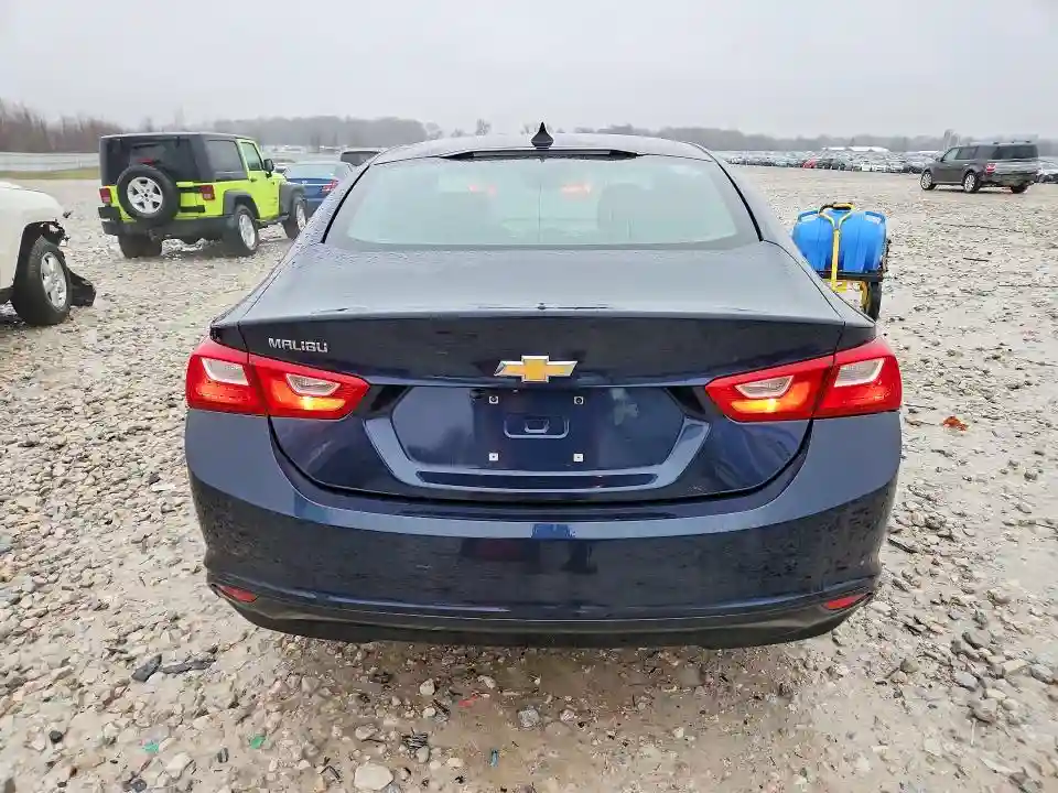 1G1ZB5ST9JF113328 2018 CHEVROLET MALIBU-5