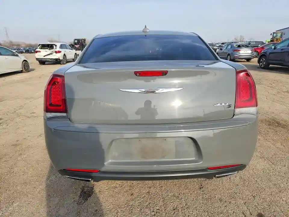2C3CCABG0KH516558 2019 CHRYSLER 300-5