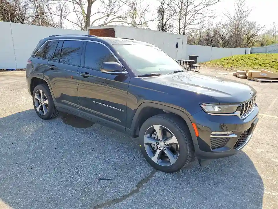 1C4RJYB60N8758322 2022 JEEP GRAND CHEROKEE-3