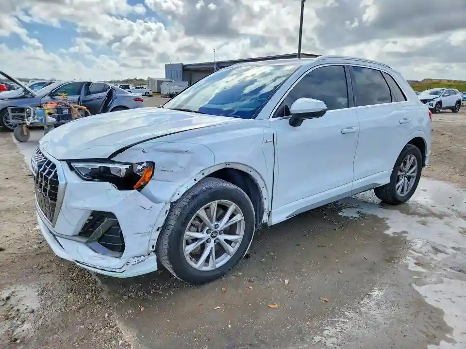 WA1DECF39M1046202 2021 AUDI Q3-0