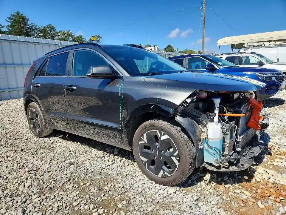 KNDCR3L10R5078318 2024 KIA NIRO EV-3
