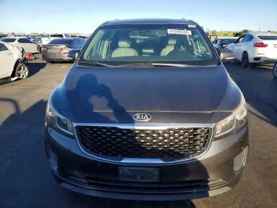 KNDMB5C1XH6244163 2017 KIA SEDONA-4