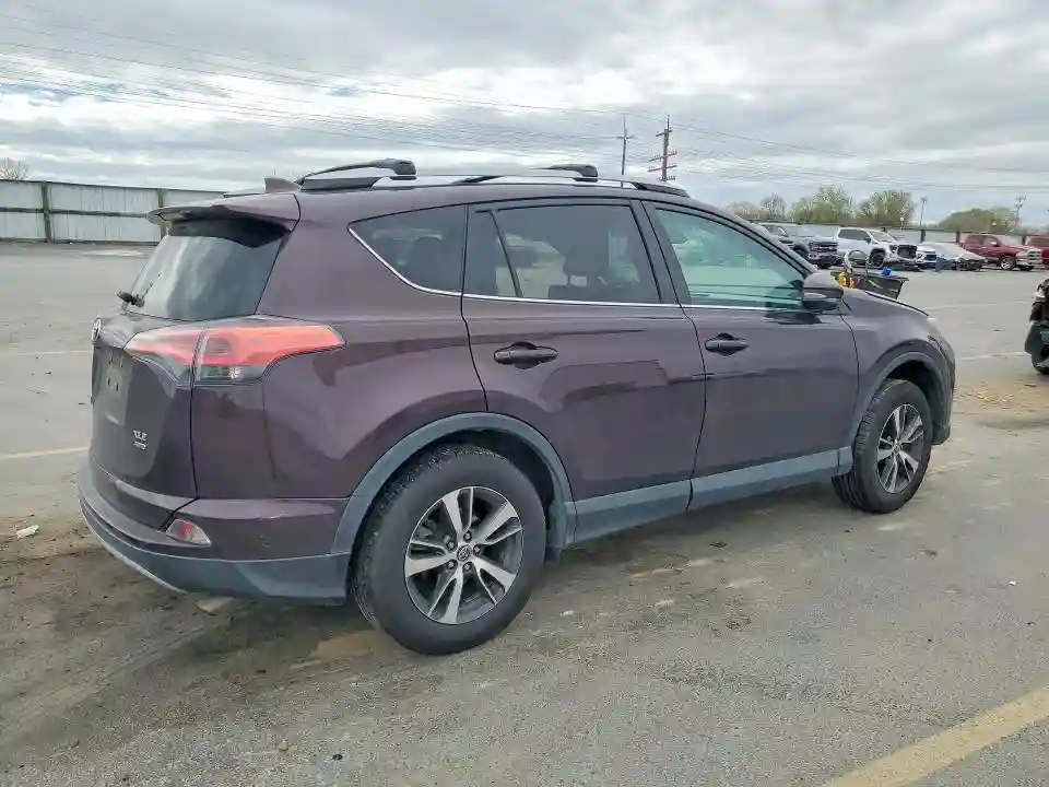 2T3RFREV7HW605610 2017 TOYOTA RAV4-2