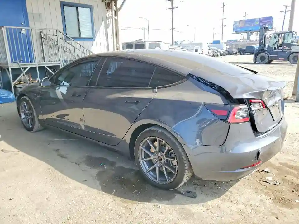 5YJ3E1EB9NF172406 2022 TESLA MODEL 3-1