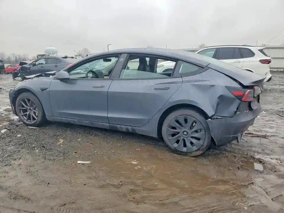 5YJ3E1EA5PF639640 2023 TESLA MODEL 3-1