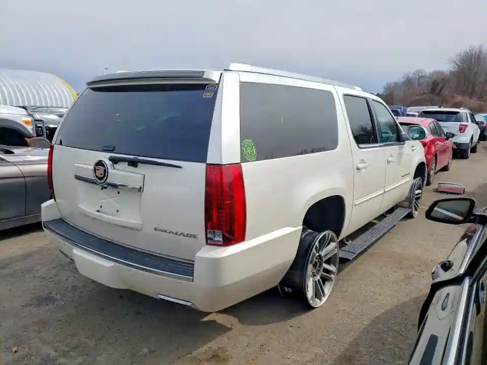 1GYS4JEF7DR166589 2013 CADILLAC ESCALADE-2