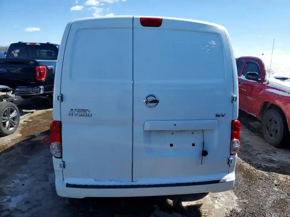 3N6CM0KN5EK696779 2014 NISSAN NV-5