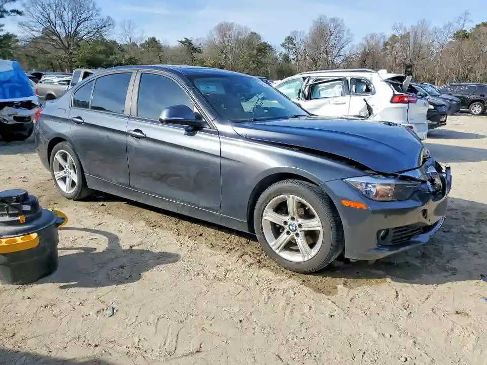 WBA3A5G5XENP27985 2014 BMW 3 SERIES-3