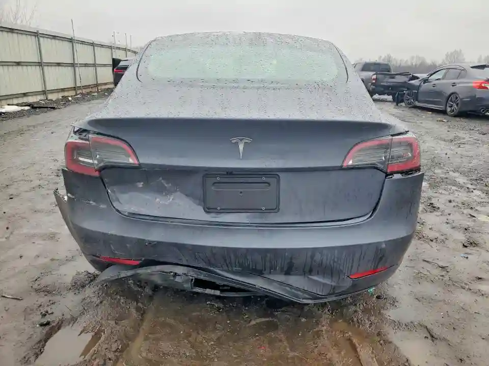 5YJ3E1EA5PF639640 2023 TESLA MODEL 3-5