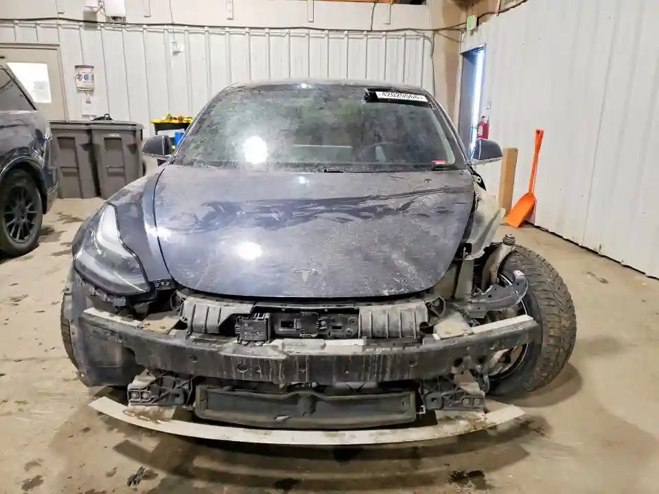 5YJ3E1EB2KF495692 2019 TESLA MODEL 3-4