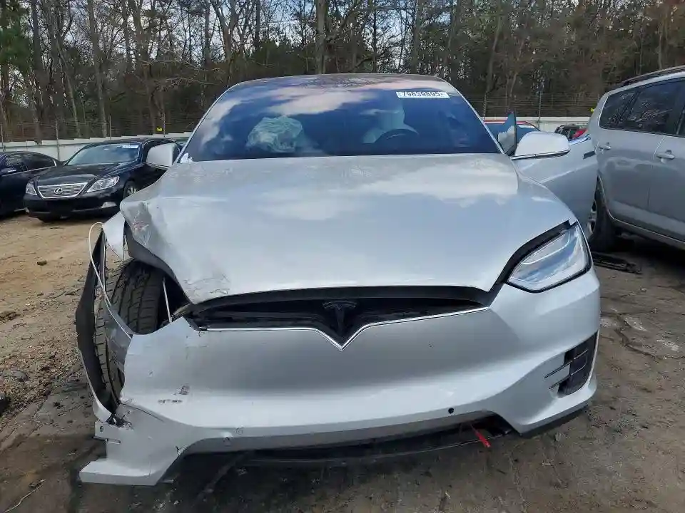5YJXCBE43JF127275 2018 TESLA MODEL X-4