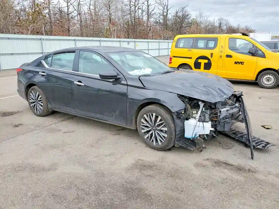 1N4BL4DVXSN374740 2025 NISSAN ALTIMA-3