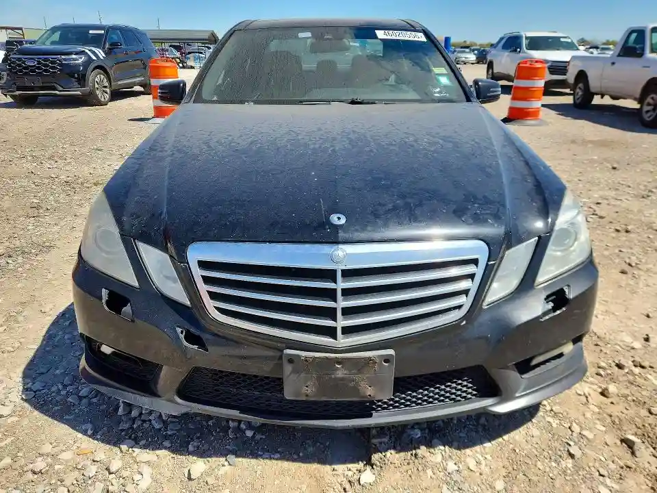 WDDHF5GB3BA418738 2011 MERCEDES-BENZ E-CLASS-4