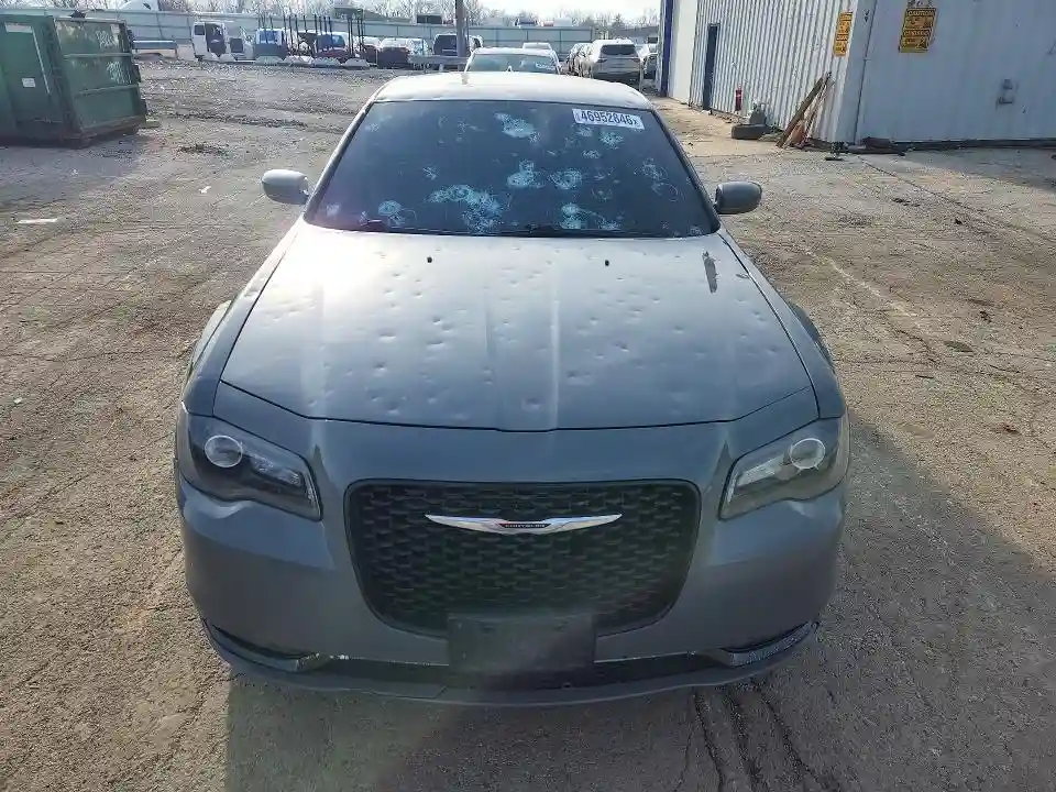 2C3CCABG0KH516558 2019 CHRYSLER 300-4