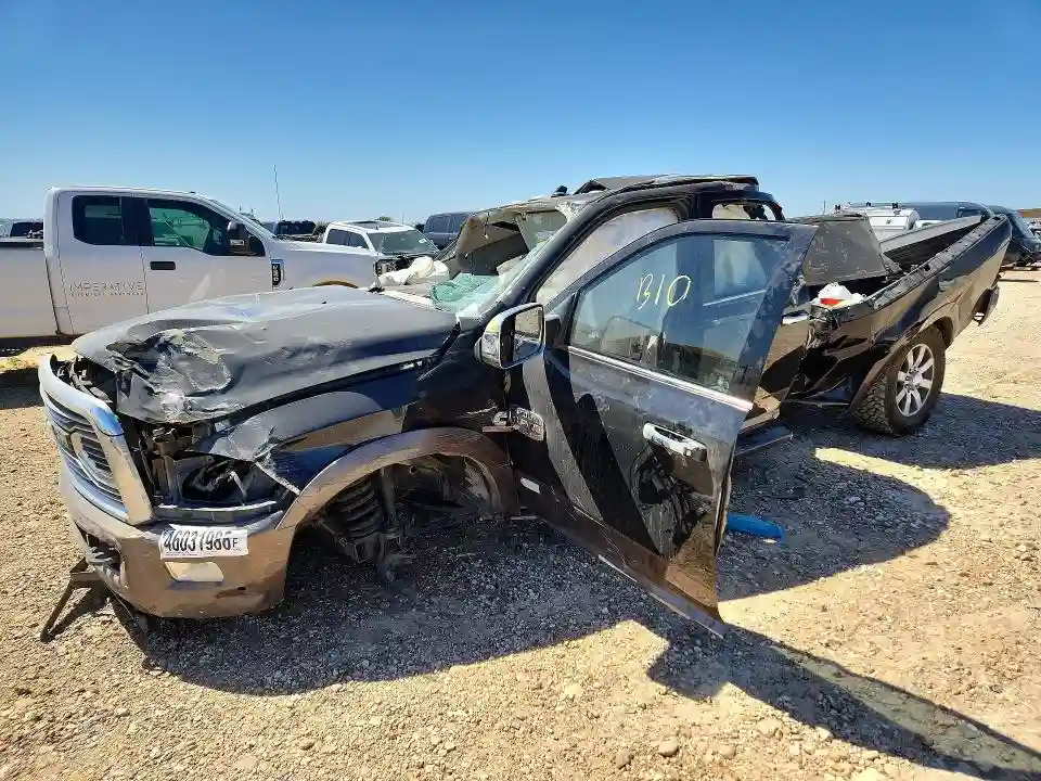3C63R3KL7JG271198 2018 RAM 3500-0