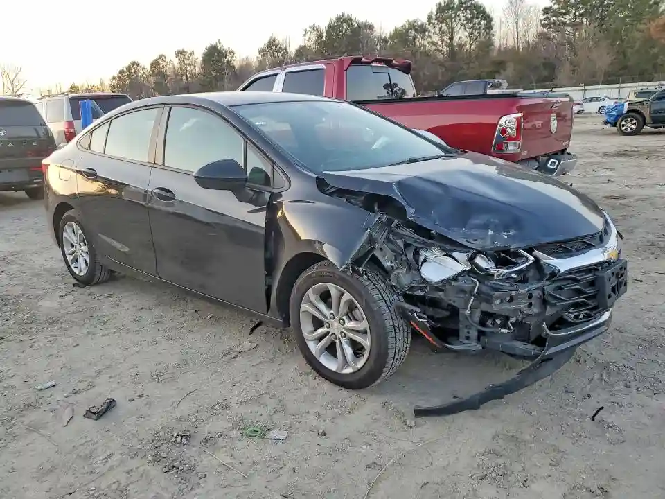 1G1BC5SM5K7149469 2019 CHEVROLET CRUZE-3