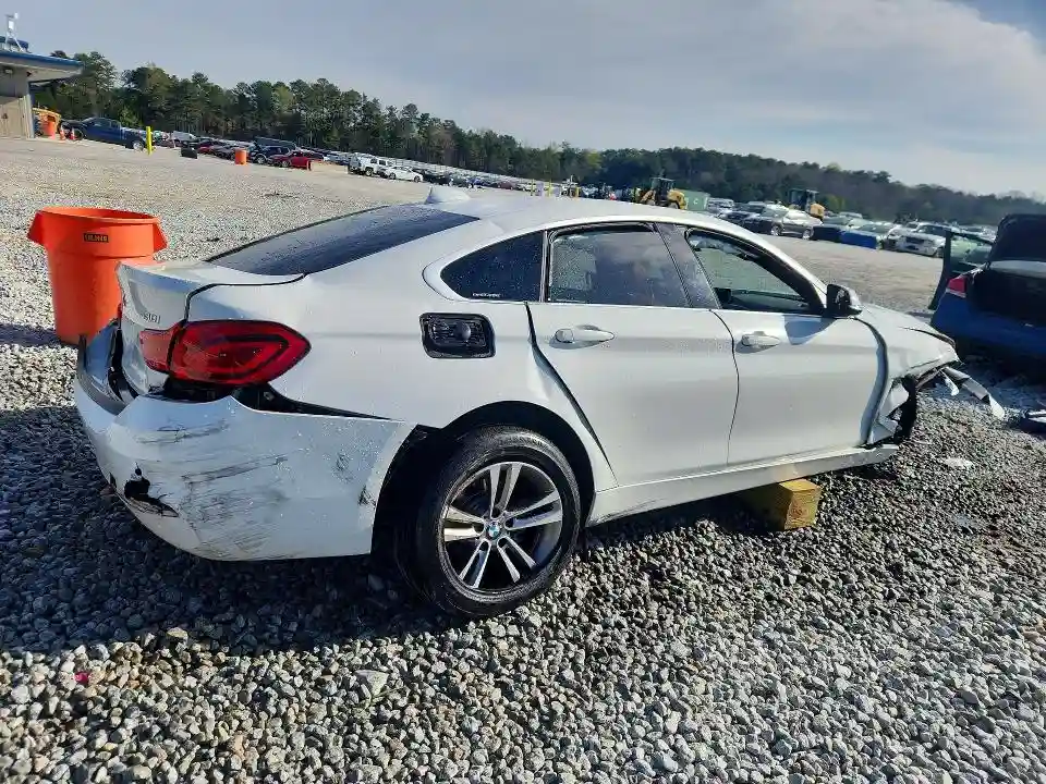 WBA4J1C53KBM15958 2019 BMW 4 SERIES-2