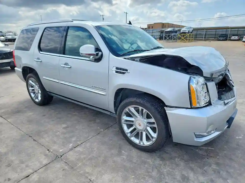 1GYS3DEF0DR290241 2013 CADILLAC ESCALADE-3