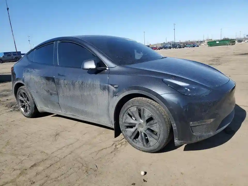 7SAYGDEE9SF300007 2025 TESLA MODEL Y-3
