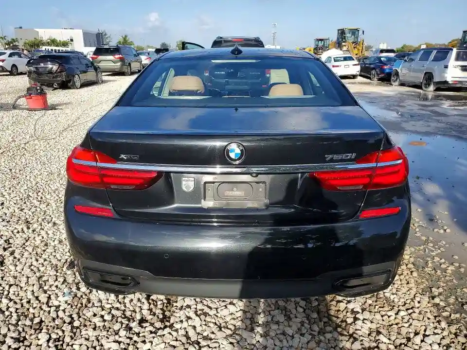 WBA7F2C57JG423745 2018 BMW 7 SERIES-5