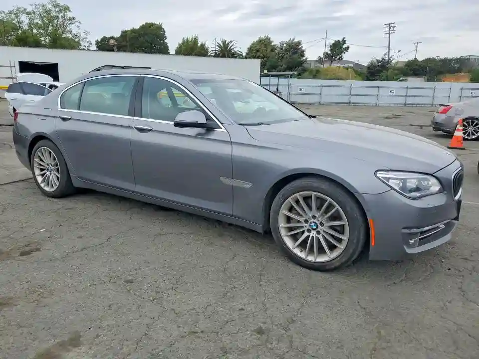 WBAYE8C52ED135424 2014 BMW 7 SERIES-3