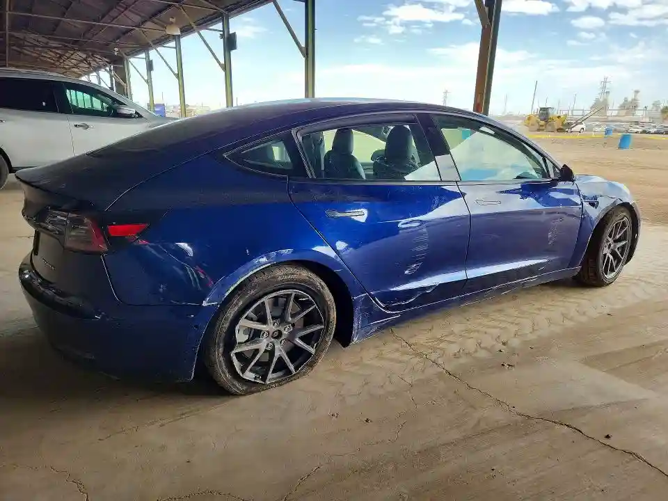 5YJ3E1EB8NF342769 2022 TESLA MODEL 3-2