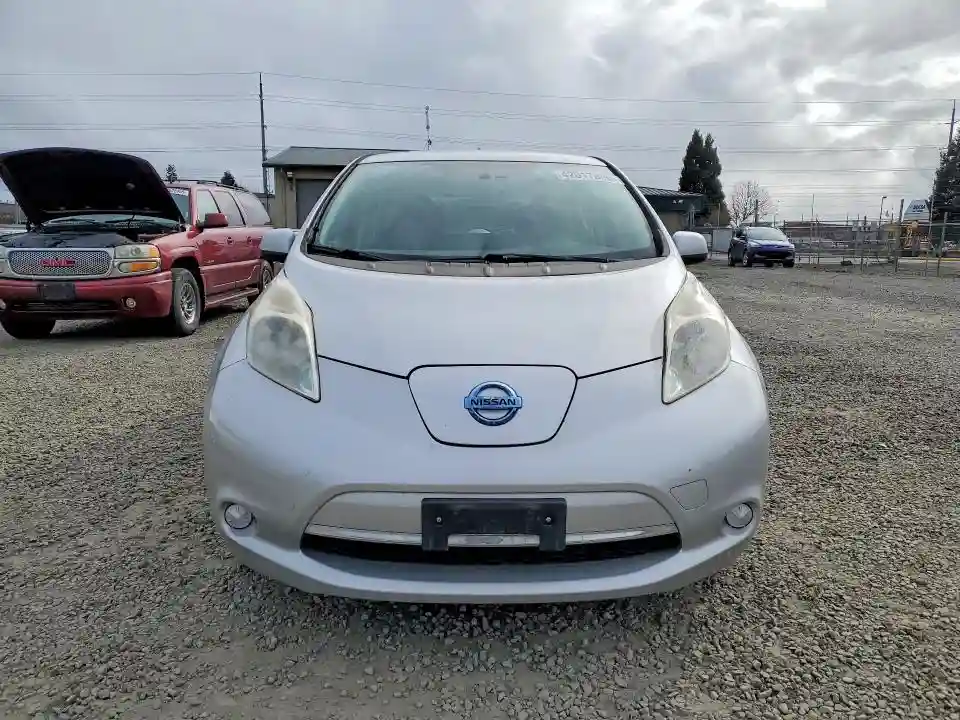 1N4AZ0CPXFC325741 2015 NISSAN LEAF-4