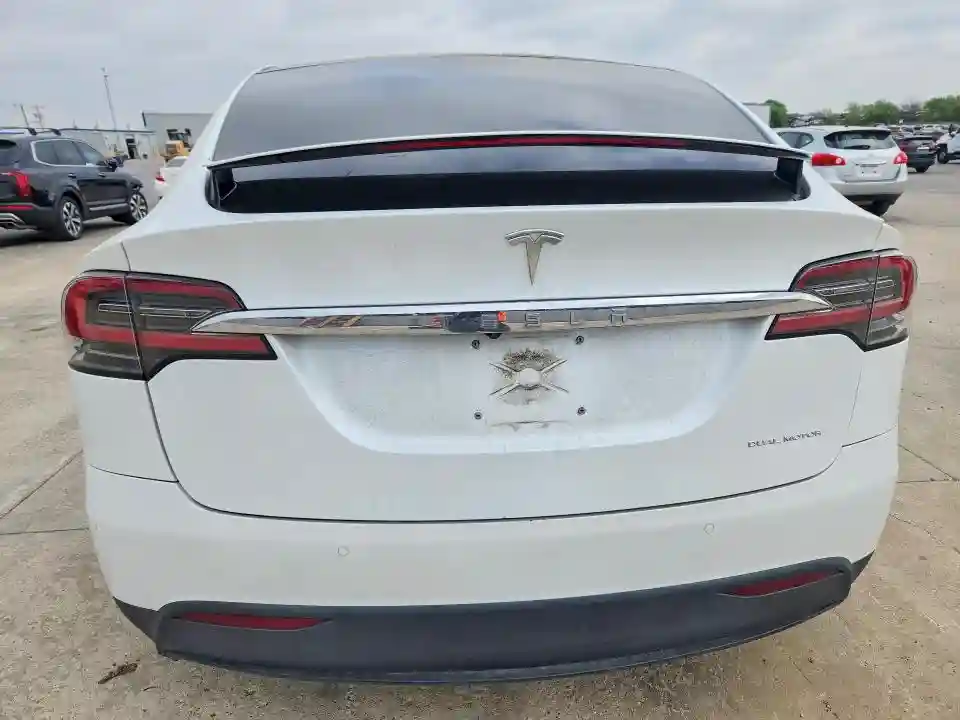 5YJXCAE29LF281601 2020 TESLA MODEL X-5