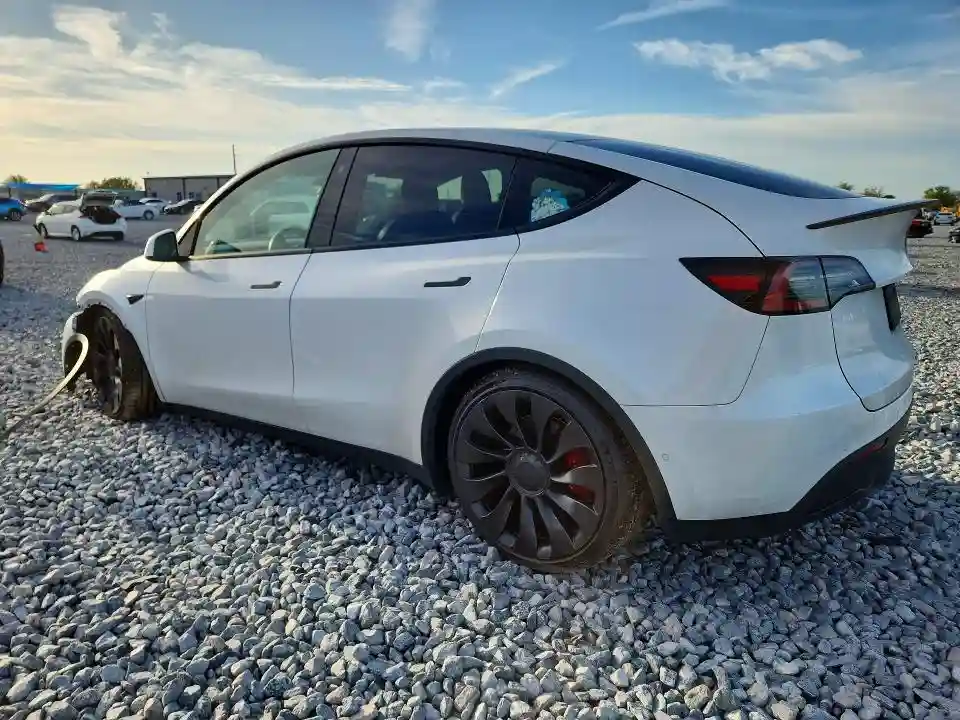 7SAYGDEF8NF326952 2022 TESLA MODEL Y-1