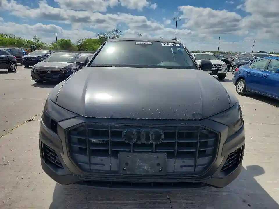 WA1AVAF19KD017493 2019 AUDI Q8-4