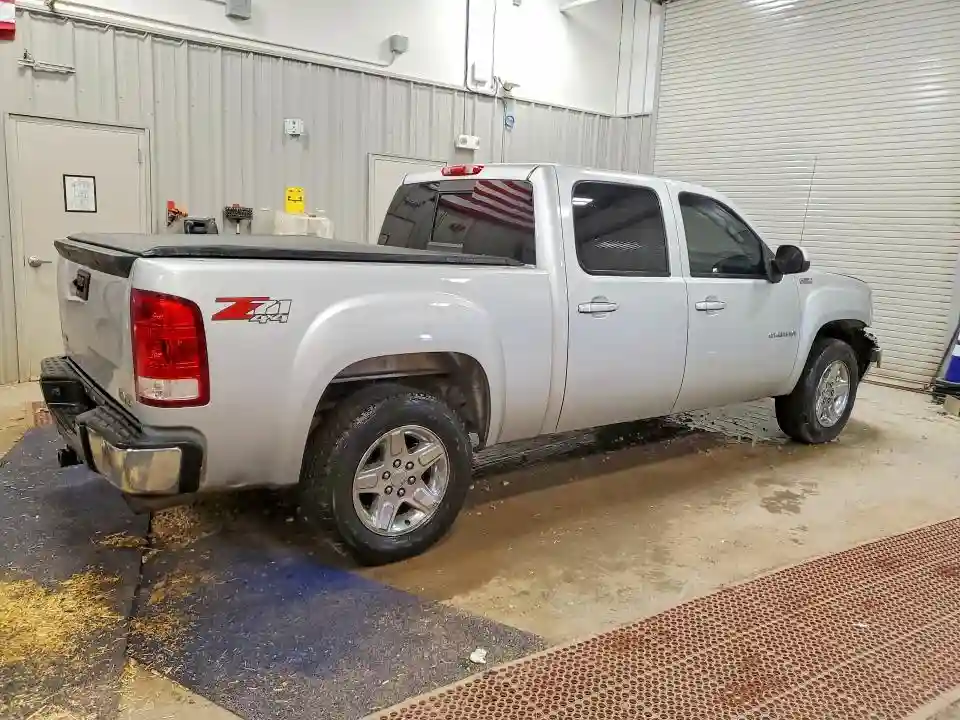 3GTP2WE29BG392478 2011 GMC SIERRA-2