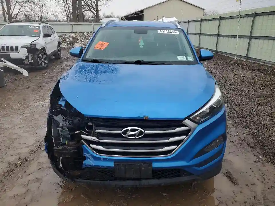 KM8J3CA45HU496105 2017 HYUNDAI TUCSON-4