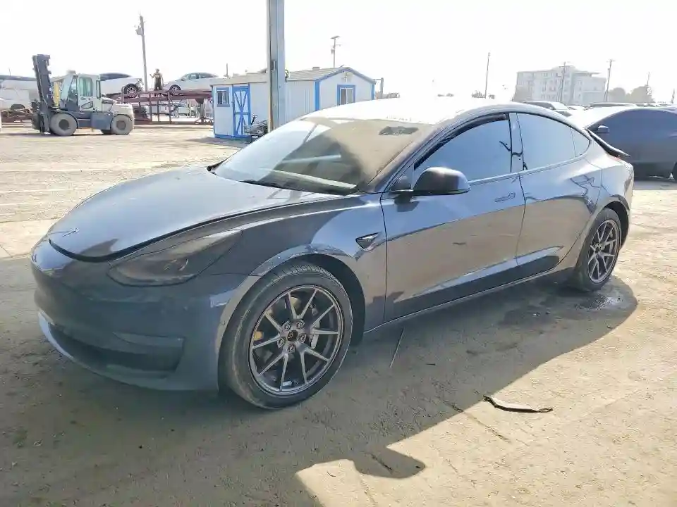 5YJ3E1EB9NF172406 2022 TESLA MODEL 3-0