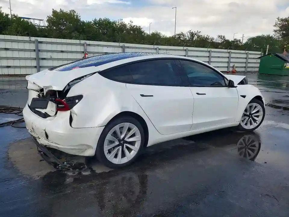 5YJ3E1EB4MF059736 2021 TESLA MODEL 3-2
