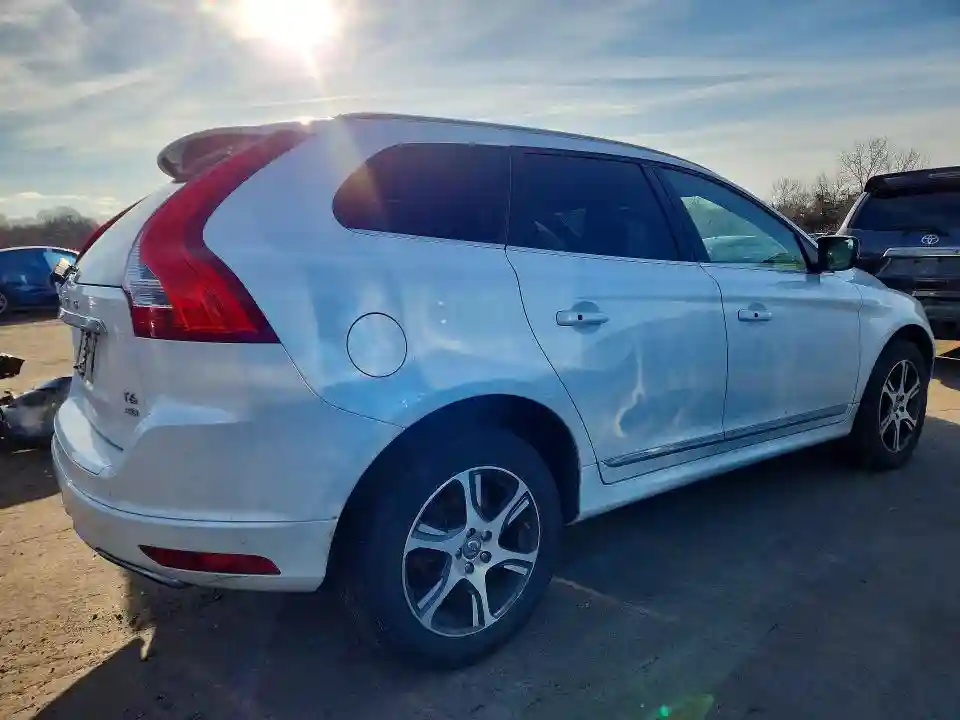 YV4902RMXF2675650 2015 VOLVO XC60 T6 PL-2