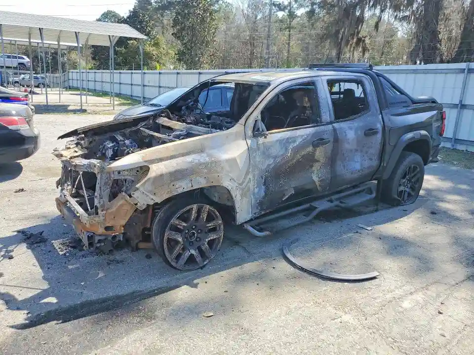 1GCPTEEK3S1179158 2025 CHEVROLET COLORADO T-0