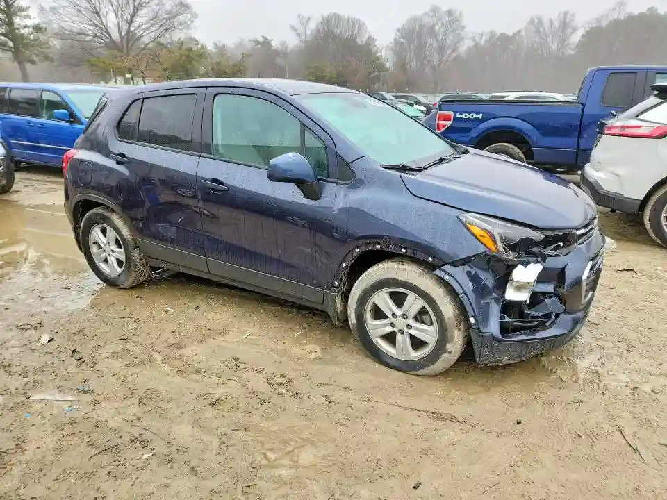 3GNCJKSB2KL260482 2019 CHEVROLET TRAX-3
