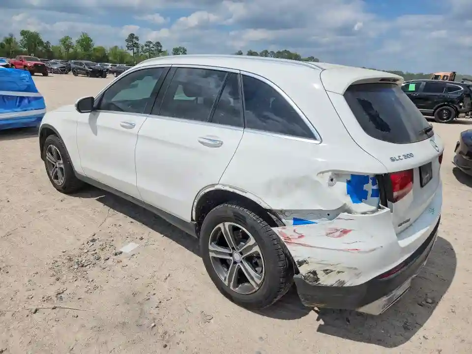 WDC0G4KB0HF189821 2017 MERCEDES-BENZ GLC-CLASS-1