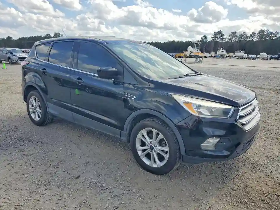 1FMCU0GD3HUD95253 2017 FORD ESCAPE-3