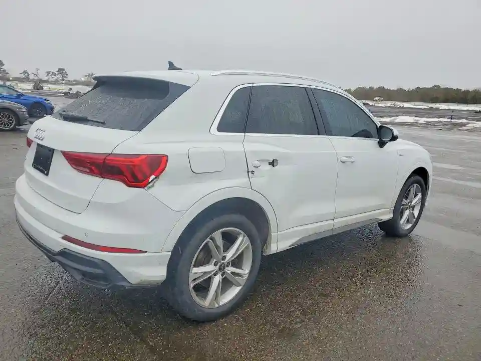 WA1EECF30N1049561 2022 AUDI Q3-2
