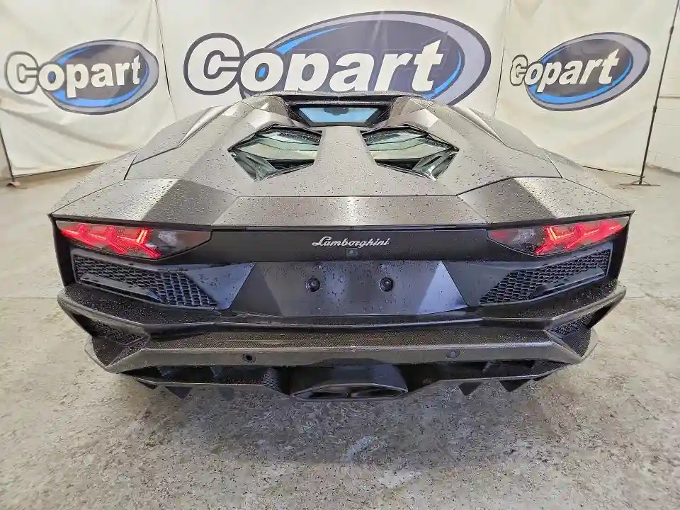 ZHWUV4ZD0JLA07069 2018 LAMBORGHINI ALL OTHER-5