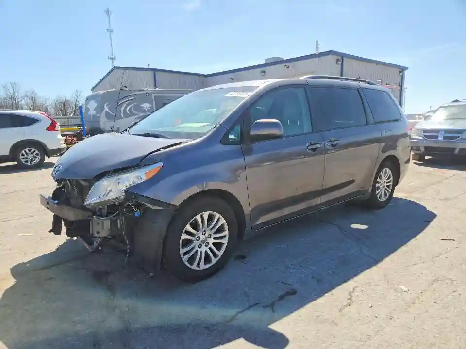 5TDYK3DC0ES427623 2014 TOYOTA SIENNA-0