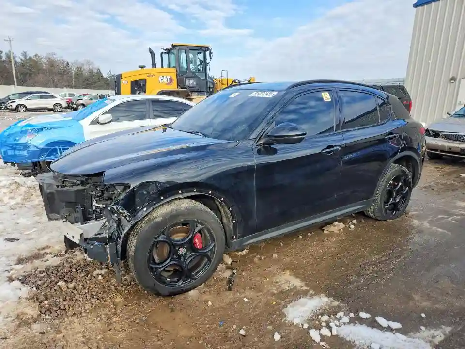 ZASFAKPN2J7B85172 2018 ALFA ROMEO STELVIO-0