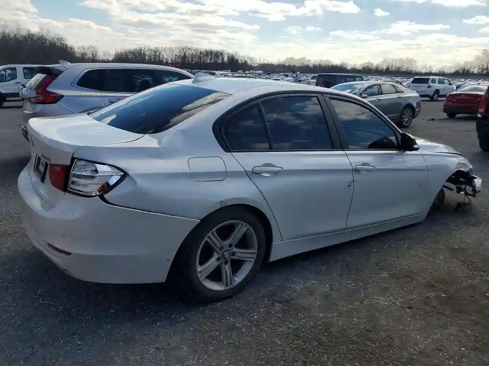 WBA3B5C58EP540784 2014 BMW 3 SERIES-2