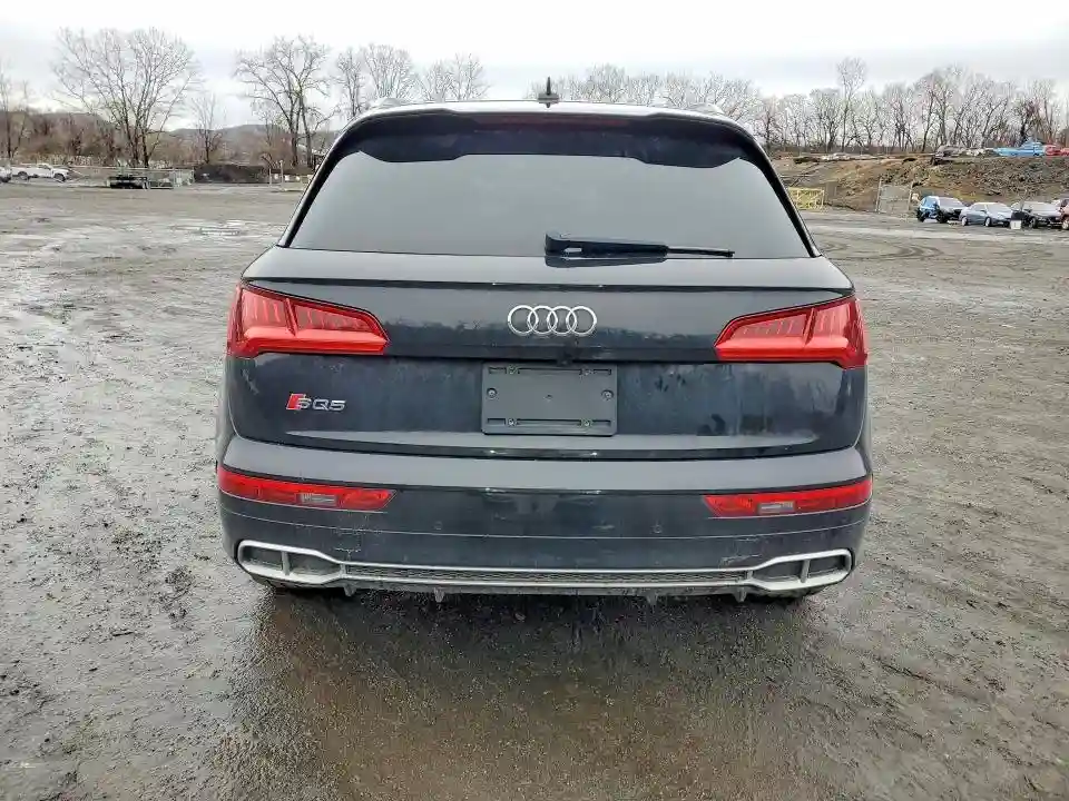 WA1C4AFY3J2041503 2018 AUDI SQ5-5