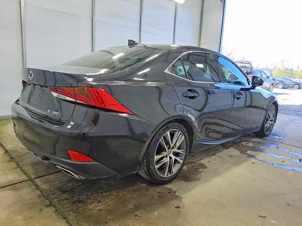 JTHBA1D21K5100247 2019 LEXUS IS-2