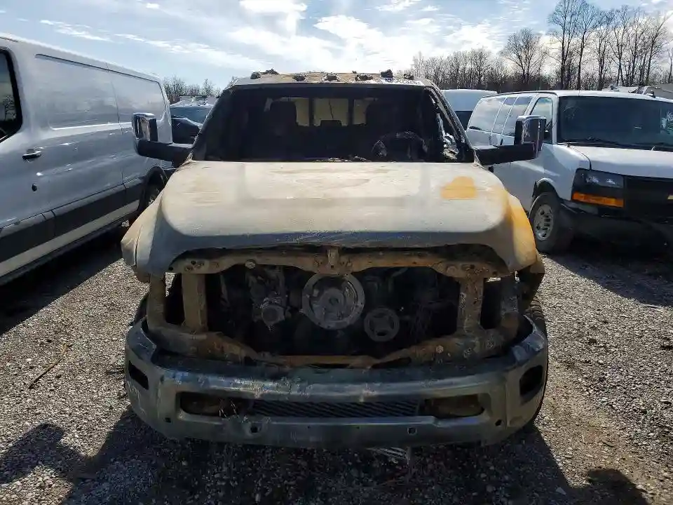 3C63RRJL7GG328335 2016 RAM 3500-4